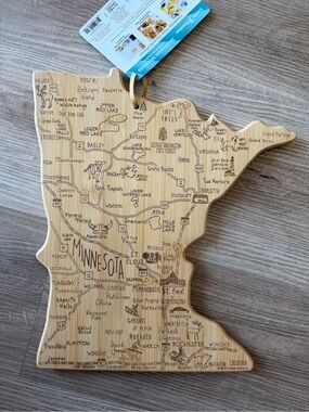 Minnesota State Shaped Bamboo Cutting/Serving Board - Map Design